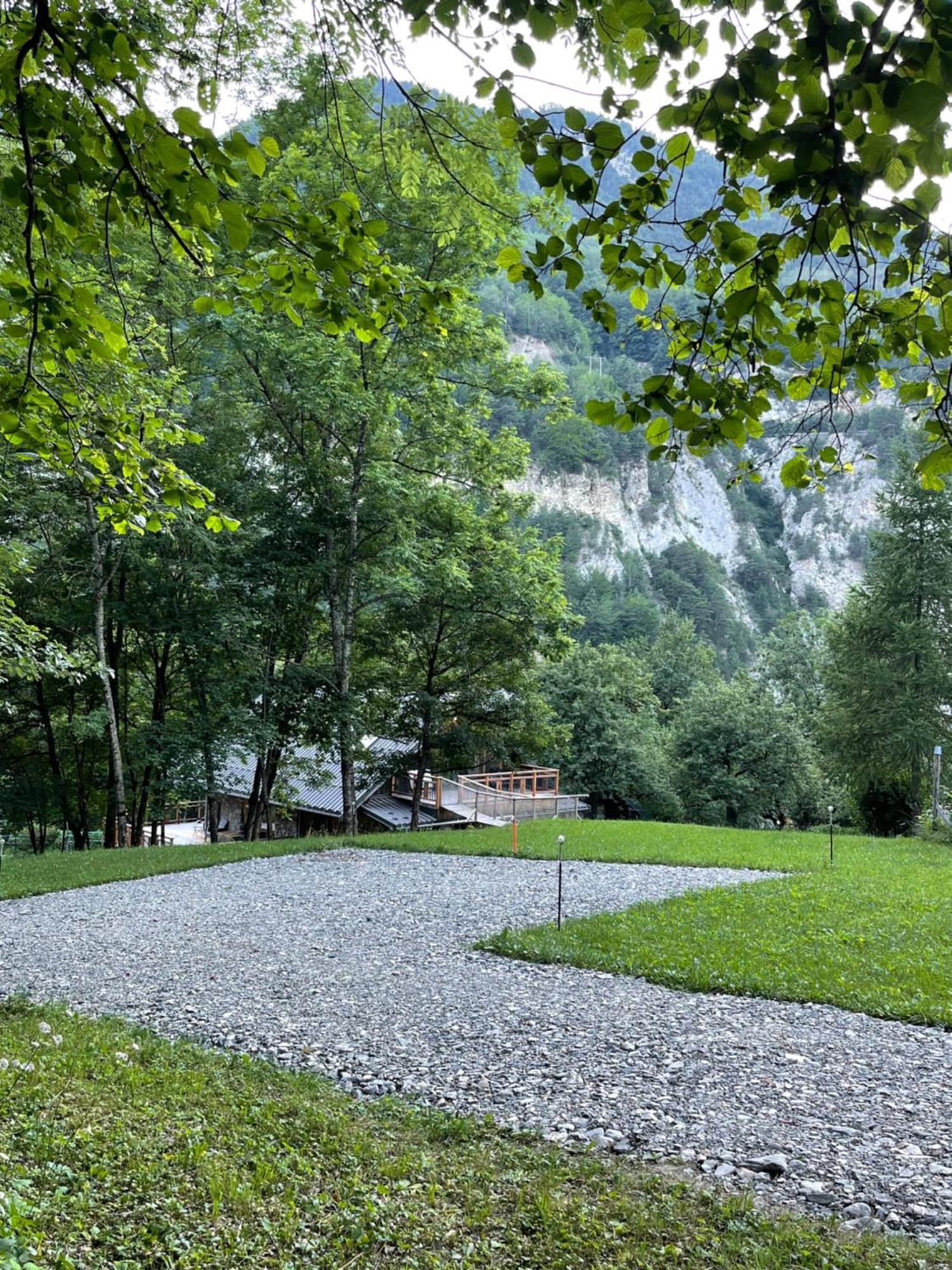 Chambres D'Hotes Les Chambres D'Elsa Albiez-Montrond Exteriér fotografie
